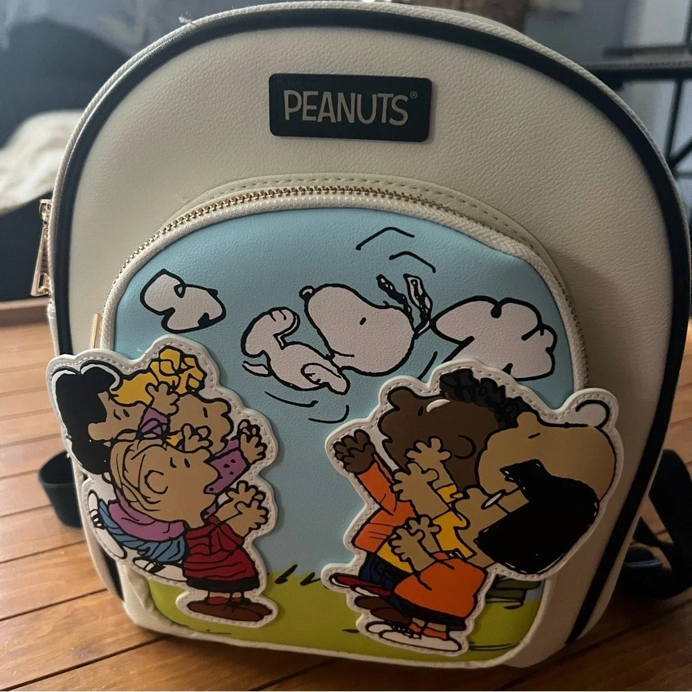 Peanuts‎ Snoopy Bioworld Unisex Beige NWT